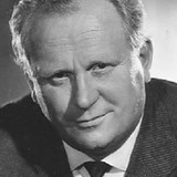 Gert Fröbe — Auric Goldfinger