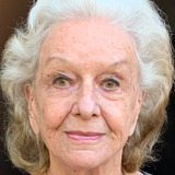 Una Kay — Wealthy Woman