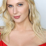 Дженелл МакКи — Sandra Smith (uncredited)