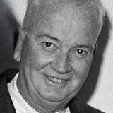 Thomas Carr — Aviator (uncredited)