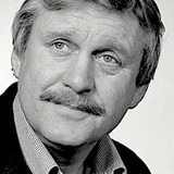 Sverre Holm — Ole Berg