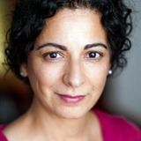 Nadia Larbiouene — Une femme voilée