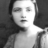 Dorothy Appleby — Girl in Saloon (uncredited)