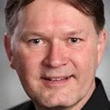 Рик Дреманн — Museum Gala Guest (uncredited)