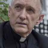 Peter McRobbie — Lt. Cromertie