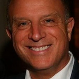 Крис Альбрехт — Self - HBO Chairman / CEO