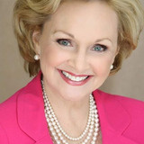 Дарси Шин — Gwen's Mom