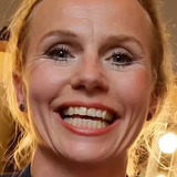 Mette K. Madsen — Anna