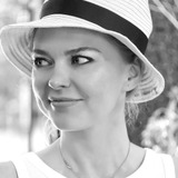 Iryna Blokhina — Jogger