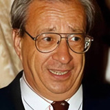 Mauro Vestri — Policeman (uncredited)