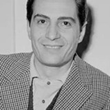 Nino Manfredi — José Luis Rodríguez, el enterrador