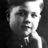 Buddy Messinger — Man at Boat Dock (uncredited)