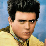 Stathis Giallelis — Manuel