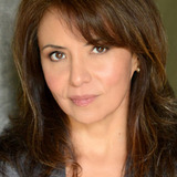 Дэйзи Парейа — Latina in Corridor