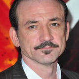 Ричи Костер — News Stand Vendor