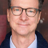 Bill Phillips — Chronicle Reporter (uncredited)