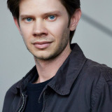 Lee Norris — Officer