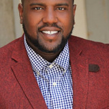 Elijah Everett — Transy Security (uncredited)