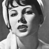Rosella Spinelli — Giuseppina Naccarelli (uncredited)