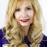 Cynthia Lea Clark — Nurse (uncredited)