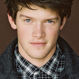 Алекс МакНиколл — Kevin