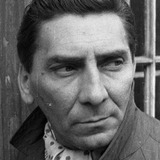 Тибор Мольнар — Hazatérõ férfi