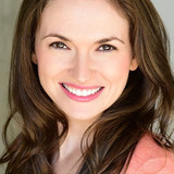 Халли Рикардо — DC News Reporter (uncredited)