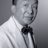 Sammee Tong — Witness to Suzie's Fall (uncredited)