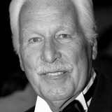 Friedrich Schoenfelder — Toni Hartwig