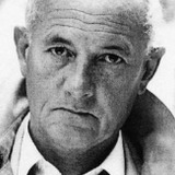 Alain MacMoy — The oncologist