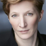 Lisa Reynolds — Dame