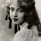 Doris Lloyd — Depositor (uncredited)