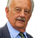 Кеннет Кумбс — Imperial Officer (uncredited)