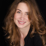 Iulia Lumânare — Horthy's Secretary