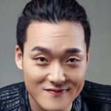 Kim Geon Wook — Seo Hyeon's uncle