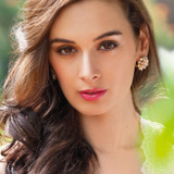 Evelyn Sharma — Lara Handa