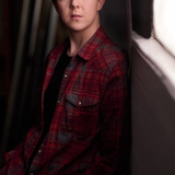 Em Siobhan McCourt — Harriet (uncredited)