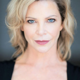 Джулианна Кристи — Sporting Goods Clerk