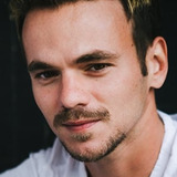 Julian Robino — Bobby