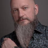 Sylvano Harvey — Barman