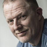 Dennis Albrechtsen — Mand i bil