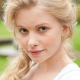 Sophie Stuckey — Stella Kipps