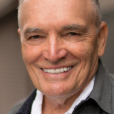 Том Бауэр — Sheriff Fender