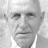 Дэвид С. Роем ст. — Alien (uncredited)