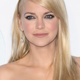 Anna Faris — Cindy Campbell