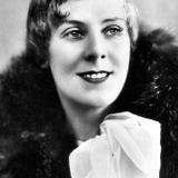 Cicely Courtneidge — Herself