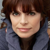 Гретчен Эголф — Genevieve Halford