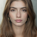 Елена Риверс — Julie