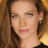 Andrea Verešová — Eddie's Girlfriend