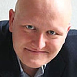 Rafał Dajbor — Soldier (uncredited)